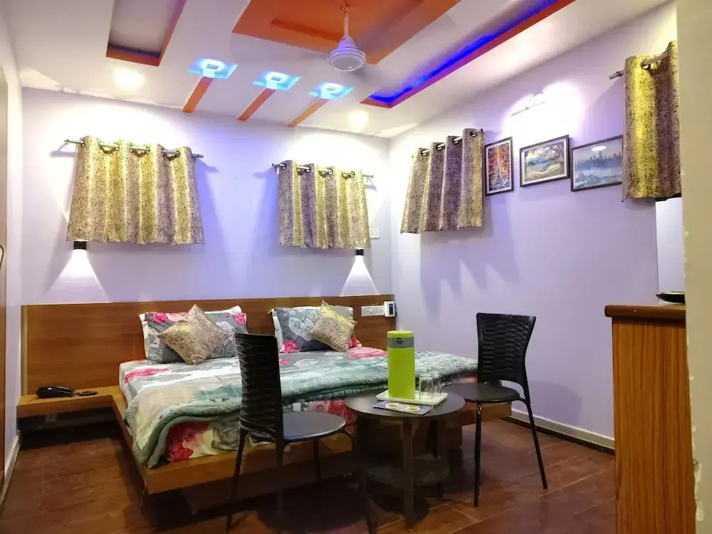 Shaleen Elegance Homestay Near Nakki Lake
