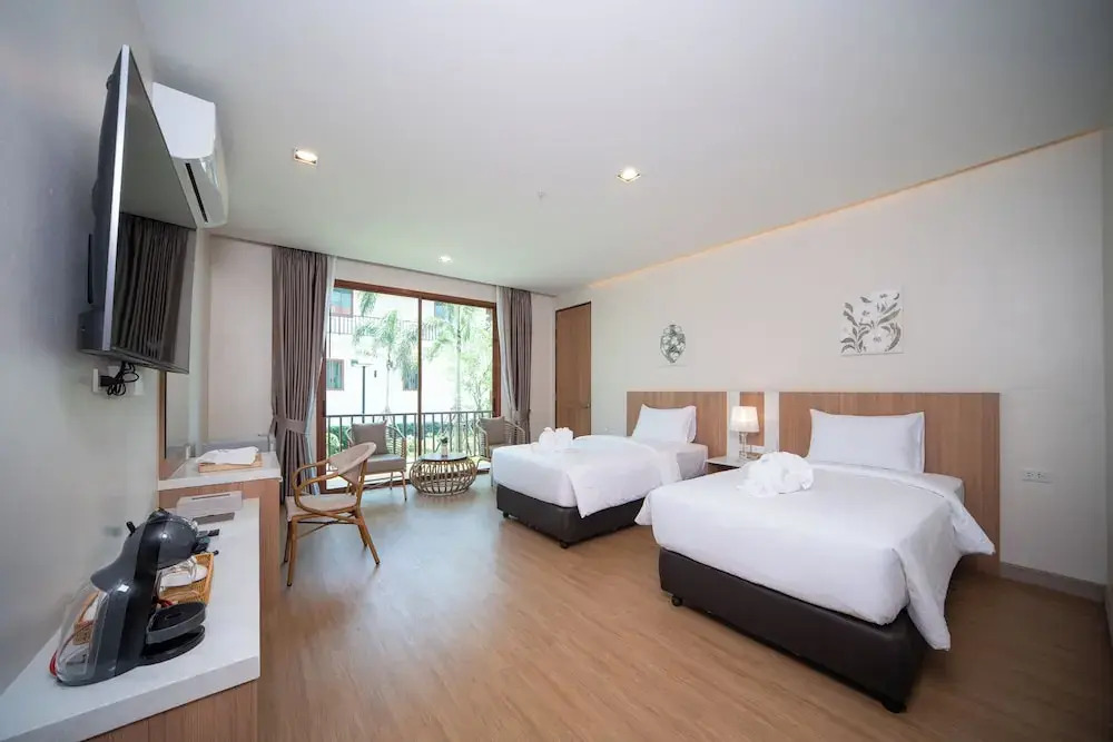 Natural Beach Resort Thasala