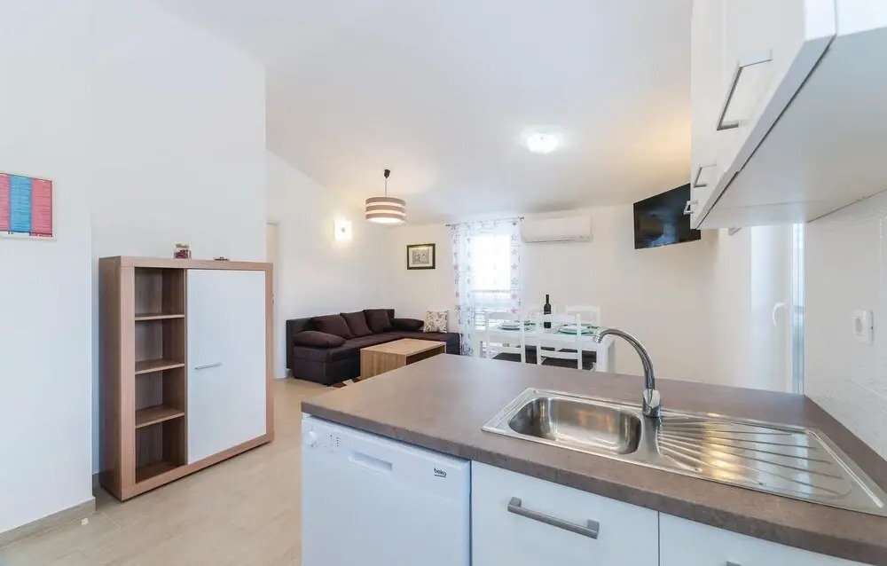 Awesome Home in Veli Rat With Wifi and 2 Bedrooms