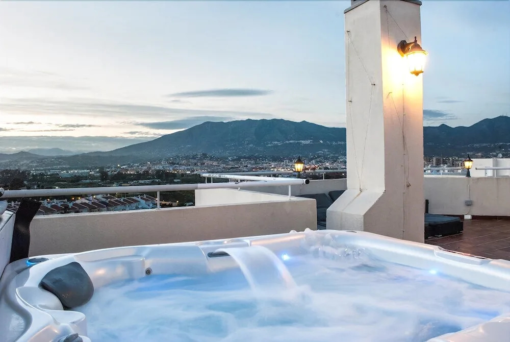 Grand Penthouse Ref 12