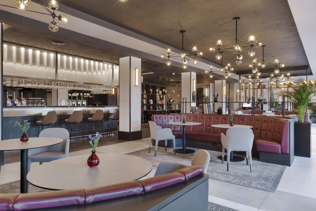 Radisson RED London Heathrow