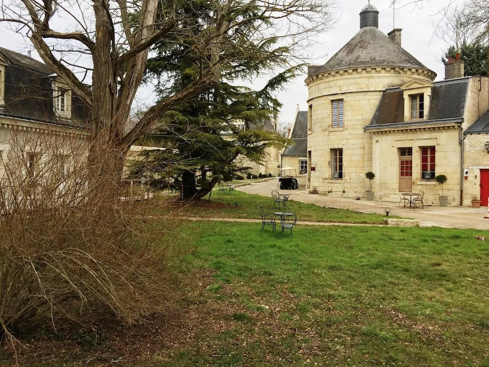 Cottage de la Tour - Duplex troglodyte of 100 m
