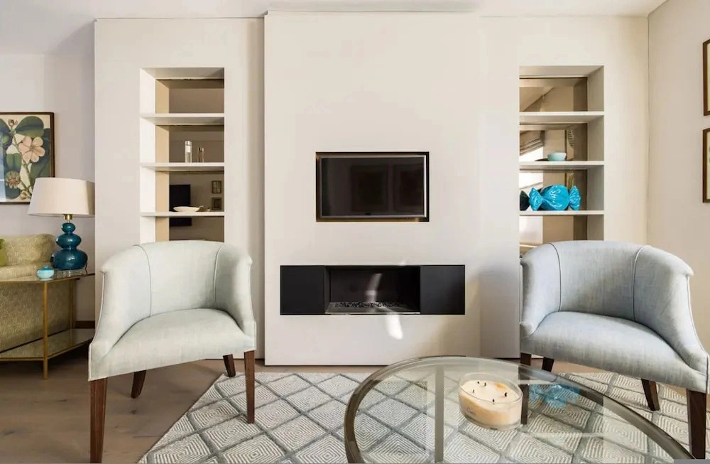 Sunny in Chelsea Luxurious 3 Bedroom Chelsea Home