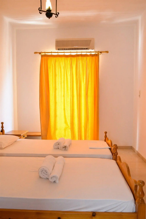 Iro Hotel