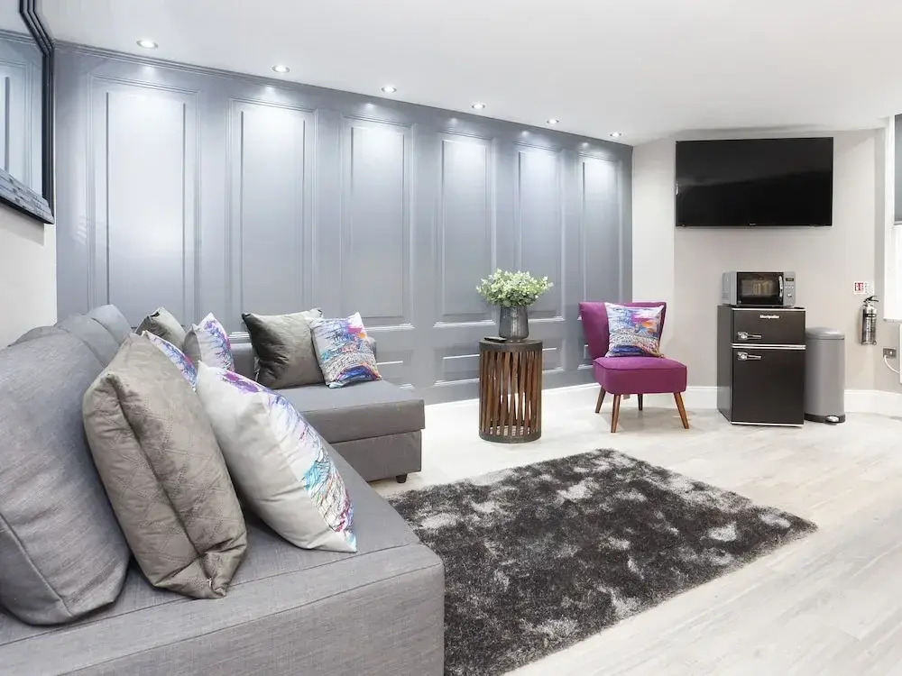 Priory House Apartments 1