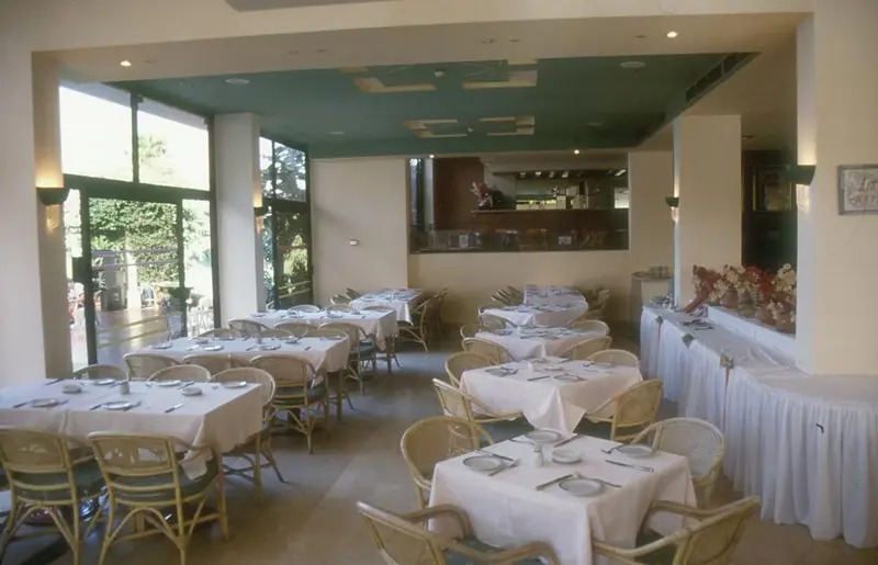 Jewels La Perla Hotel