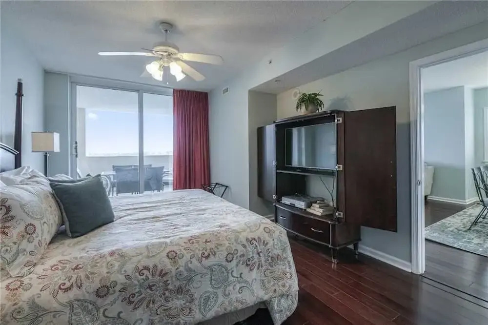 North Tower #809 Condominium 4 Bedrooms 3 Bathrooms Condo