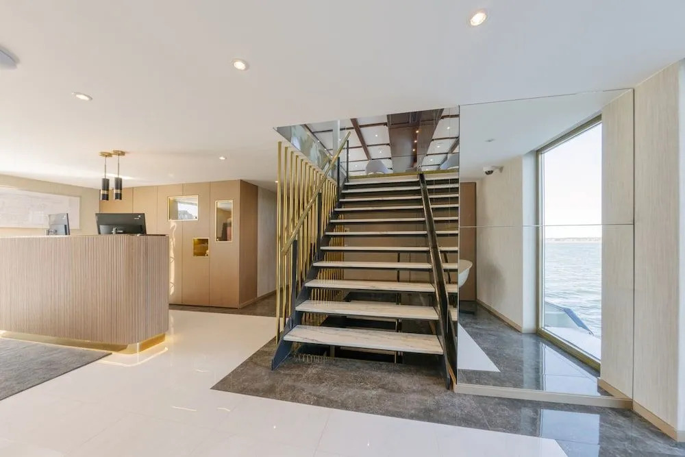 Costa do Sal Hotel Boat Lounge