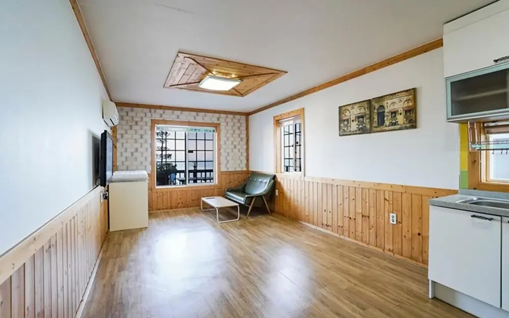 Yeosu Hyangirampunggyeong Pension