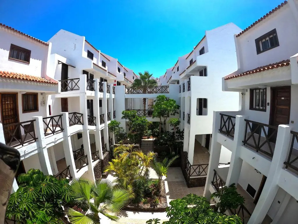 Parque Santiago I - 2 Bedroom - 1 Bathroom - Open plan living - Kitchen area - Extra large balcony - First Floor Apartment