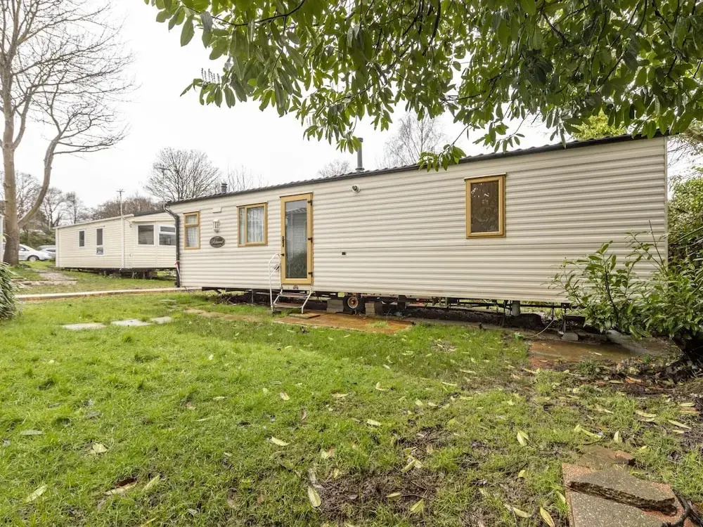 Serene Mobile Home in Hastings near Smugglers Adventure