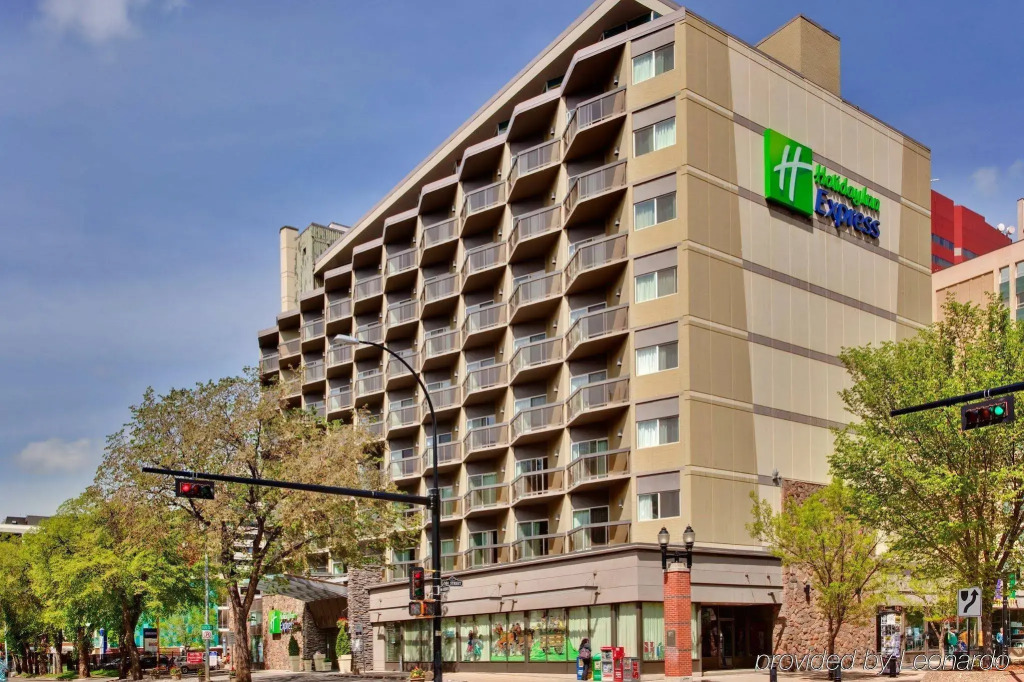 Holiday Inn Express Edmonton Downtown by IHG