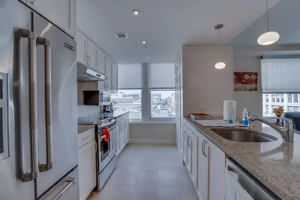 Furnished 2 Bedroom Apartment near National Museum 2 Apts by RedAwning