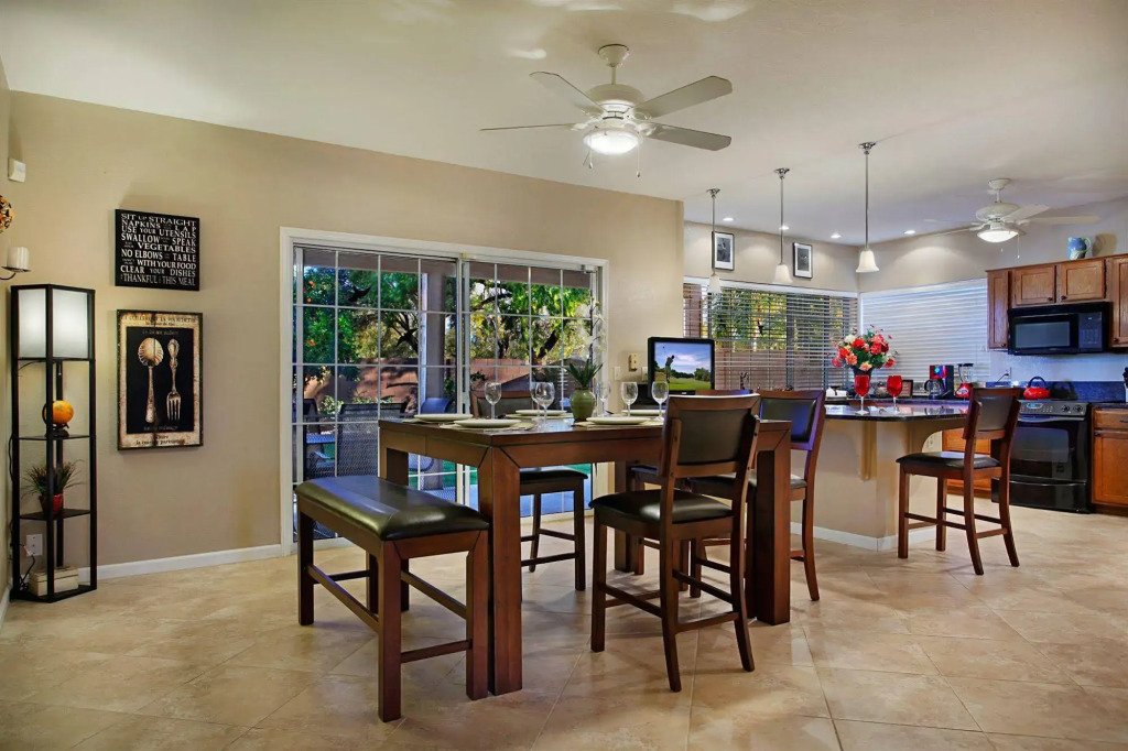 Private Vacation Homes - Scottsdale
