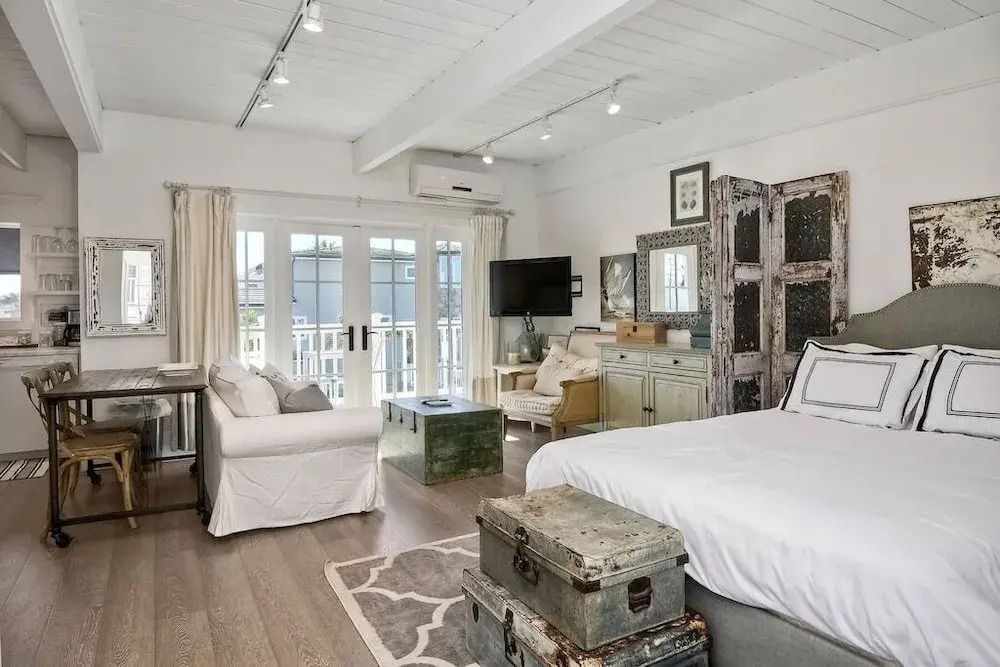 3690 Carlsbad Boulevard - Unit C