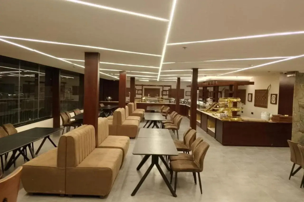 Golden Balcon Hotel