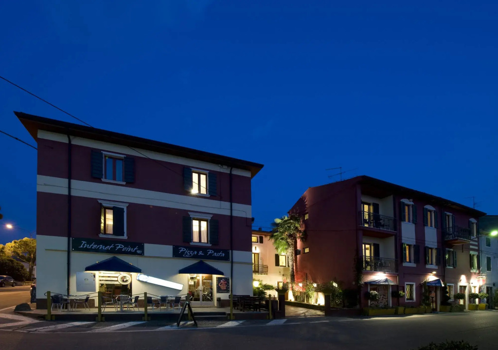 7 Vizi Lazise Suite&Breakfast - Colà Terme Garda