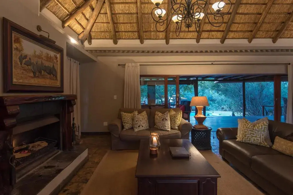 Waterbuck Game Lodge Thornybush Nature Reserve