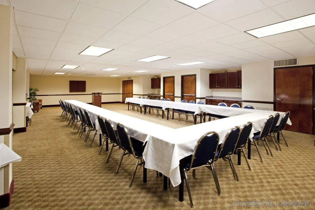 Holiday Inn Express Hotel & Suites Lexington-Hwy 378