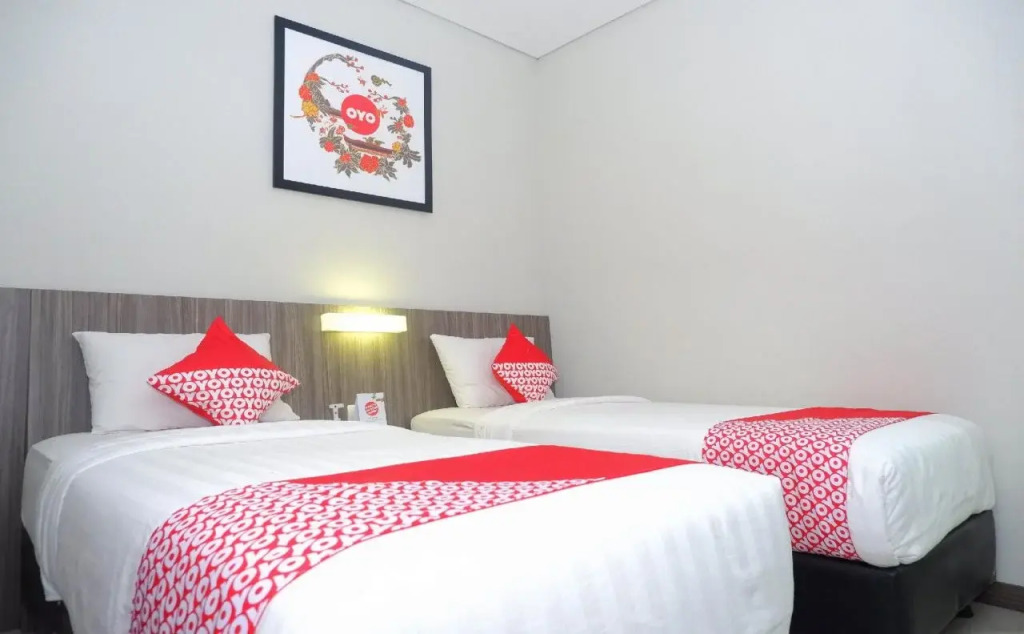 Love In Hotel and Resort