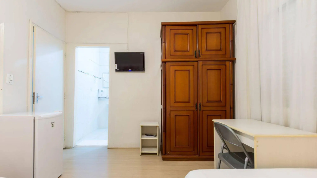 Pousada e Hostel São Paulo Econômica - Bairro Pinheiros, próximo Hospital das Clínicas e Incor, Oscar Freire, Av Paulista, Allianz, Vila Madalena e fácil acesso ao Ibirapuera e Morumbi