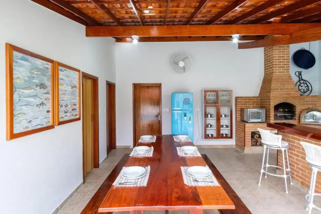BH12 - Barra Seca · BH 12: CASA DE PRAIA GOSTOSA COM ÁREA GOURMET