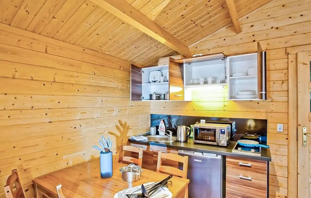 2 Bedroom Awesome Home In Sianozety