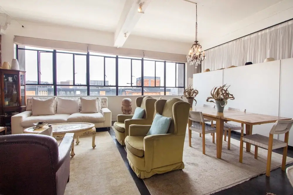 12 Decades Art Hotel