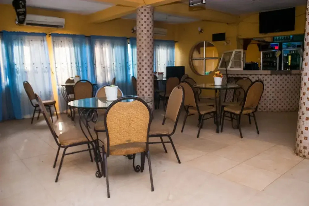D Jos Hotel