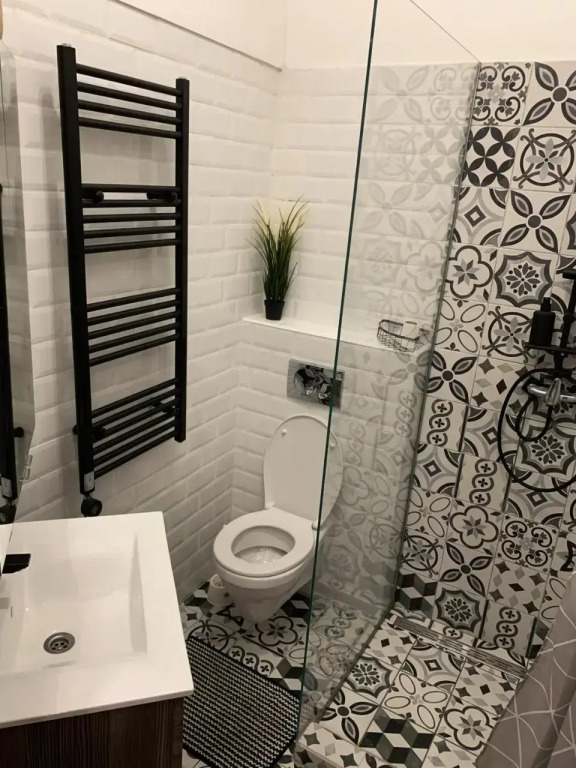 Heroes Square Apartment