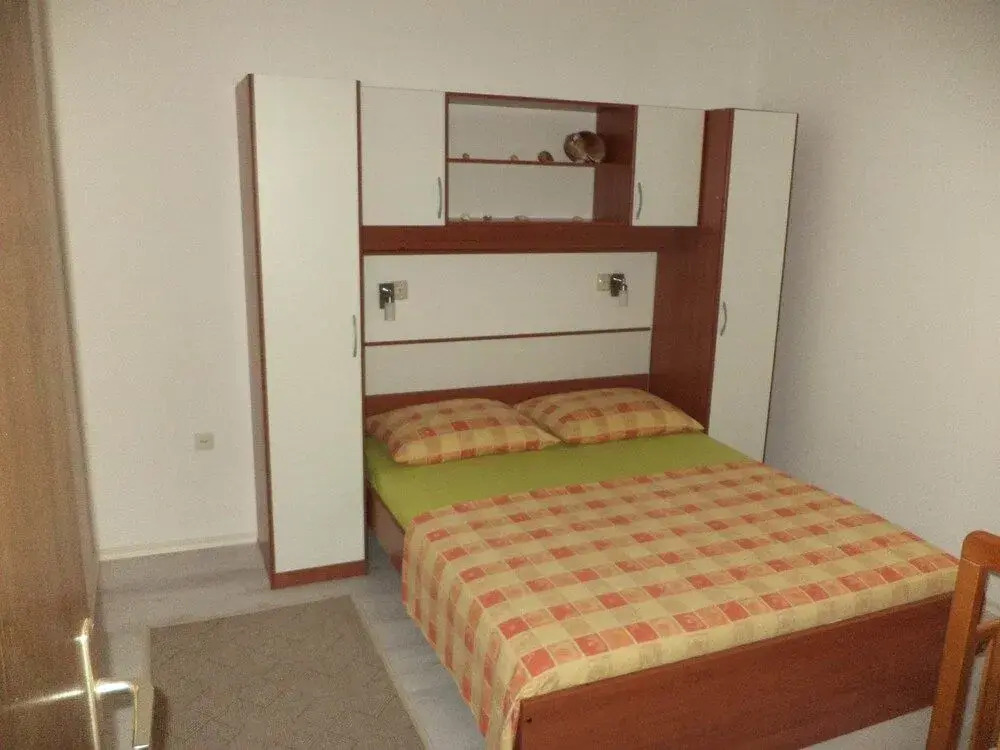 Apartments Mira