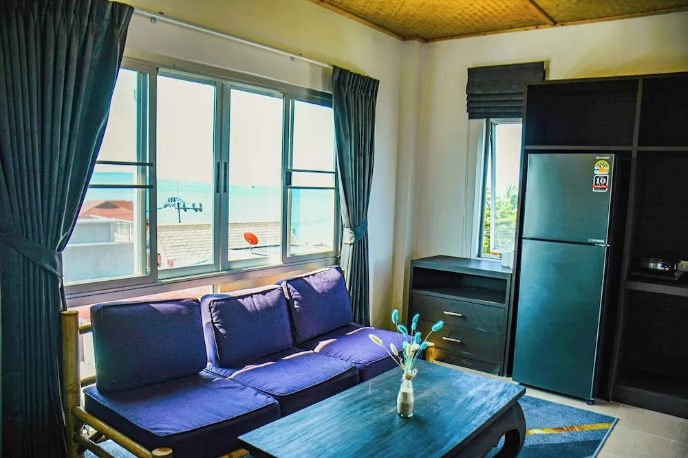 Modern Rustic Seaview 1 Bedroom Retreat With Free Coworking