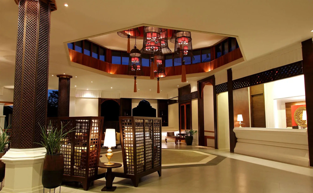 Le Palais Juliana Experience tradition on us Book 2 nights and get a free morning alms-giving session