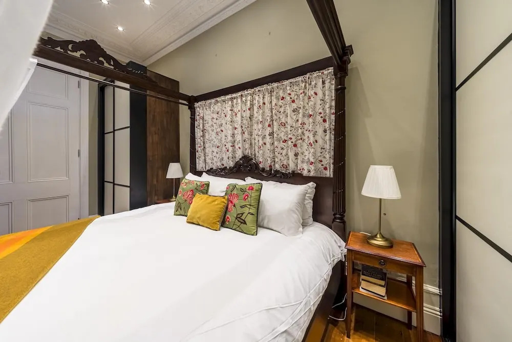 The Regency Studio 82cathedral