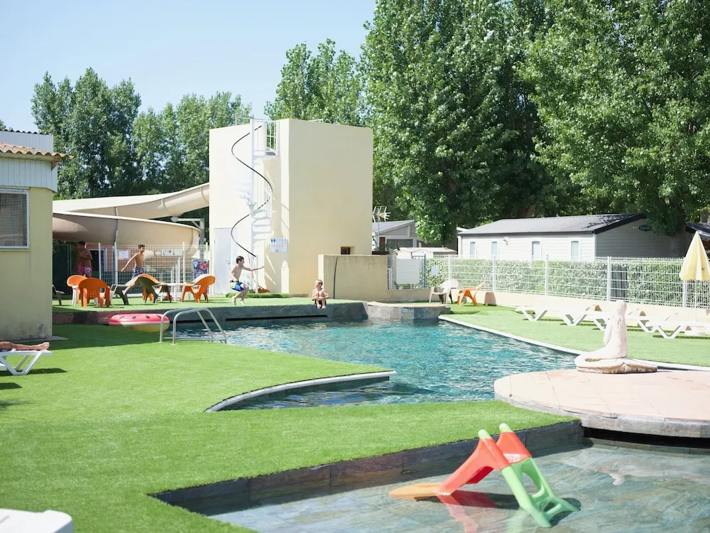 Camping Les Jardins D'Elsa