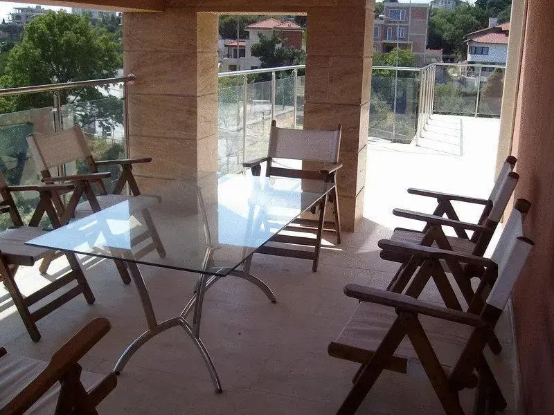 Twins Palace ApartHotel