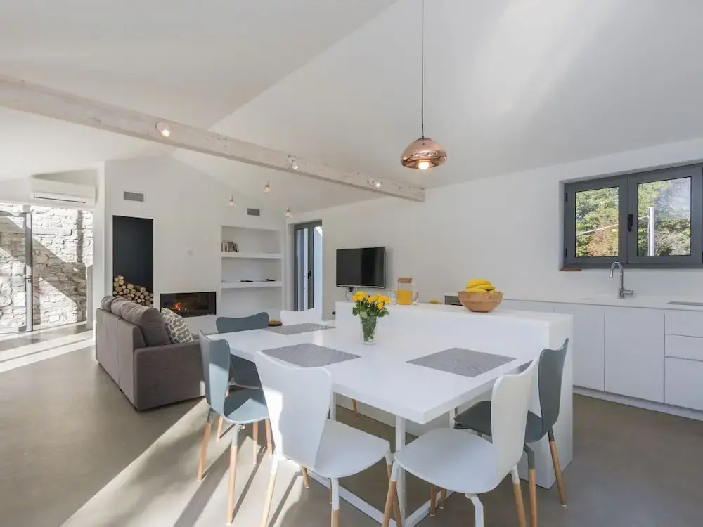 Charming Villa in Nedešcina With Pool