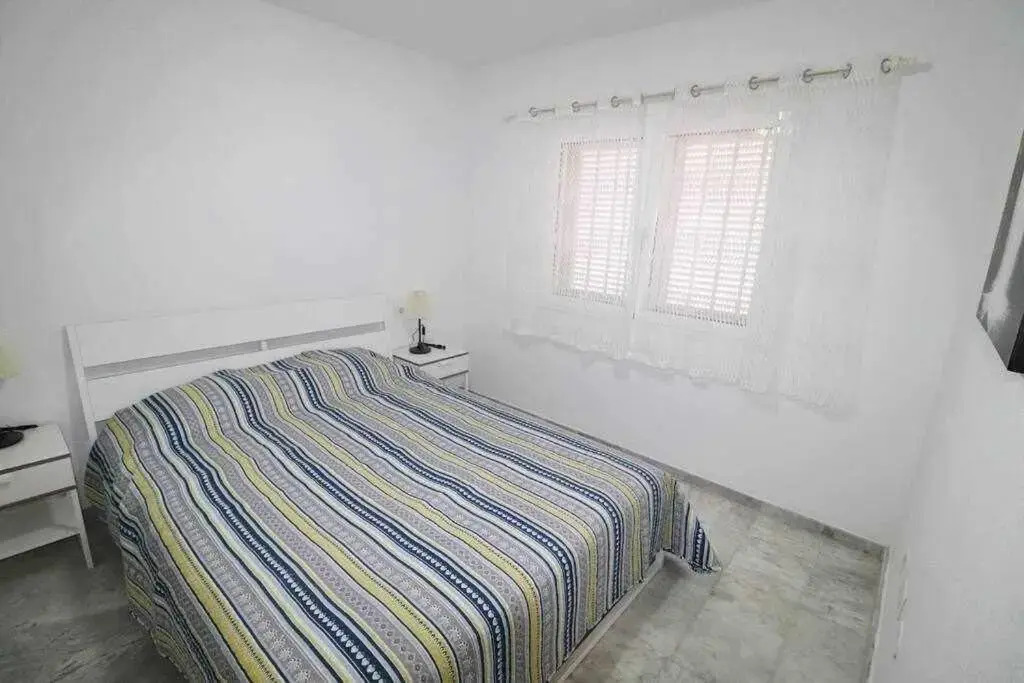 Dinastia B401 by Tenerife Rental and Sales