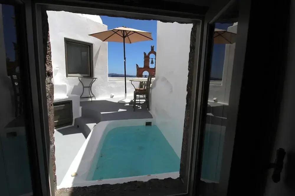 Astrea Suites