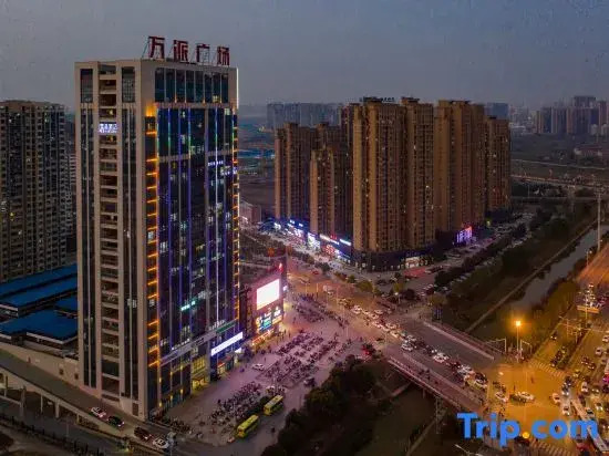 Lanjing Business Hotel (Liangting Subway Station Branch)