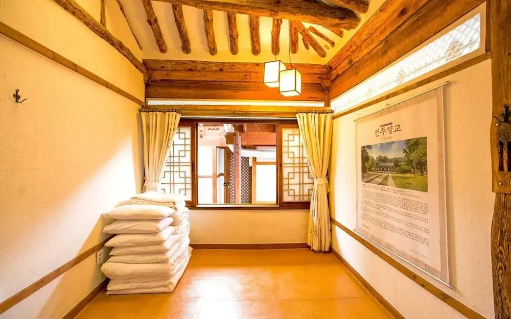 Jeonju Omokheon Hanok Stay