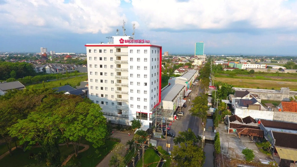Brothers Inn Solo Baru