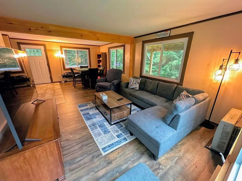 157sl Peaceful Franconia Notch Forest Retreat Near Cannon Privacy, and Comfort! Pool gym Passes