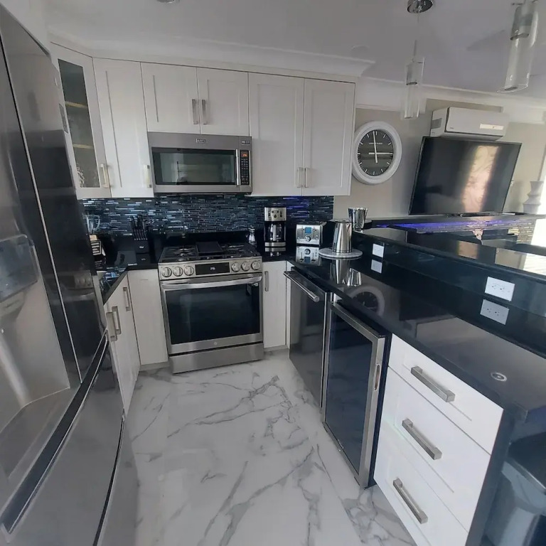Sunset Mews Luxurious 3 Bed Townhouse