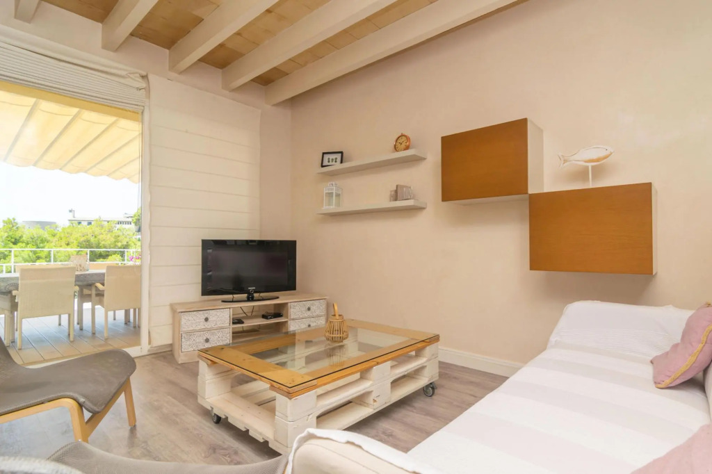 PORTO LUZ - Beautiful duplex apartment with wonderful views over the port of Sóller. Free WIFI.
