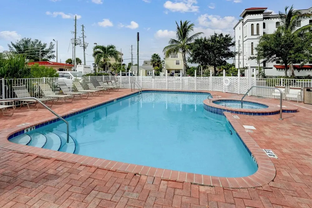 Madeira Bay Resort I 1604 Brand new With Amazing Gulf View!