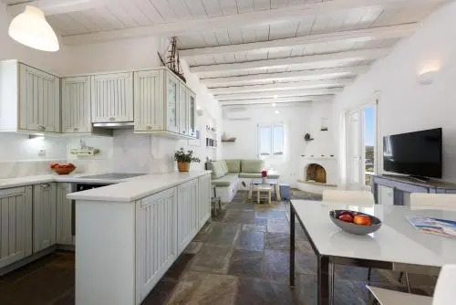 Cycladic beauty and tranquillity in Kostos, Paros