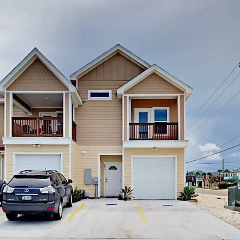 Aqua Bella 3 Bedrooms 2.5 Bathrooms Condo