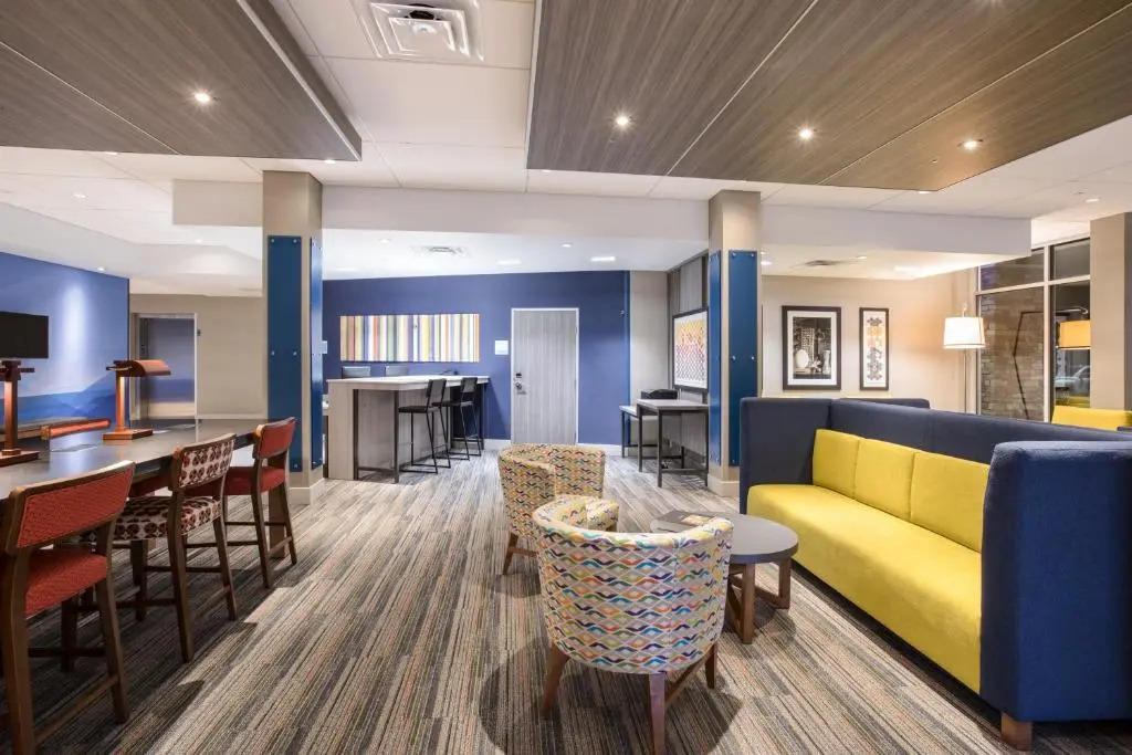 Holiday Inn Express & Suites - Denver NE - Brighton by IHG