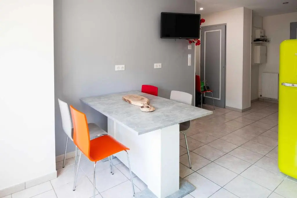 55 M²/ Chez Lorette/ 250m Lake/ Private Parking